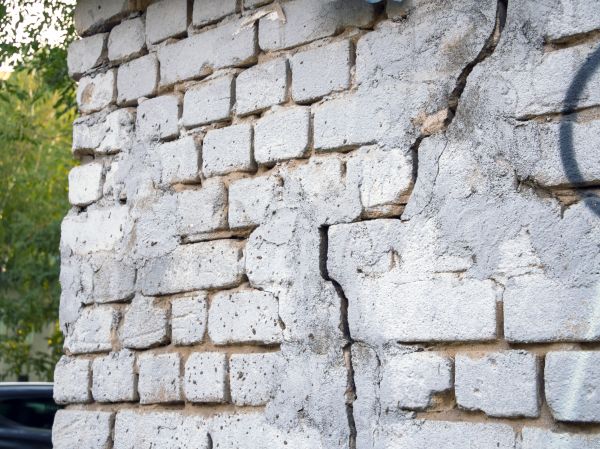 Cracked Brick Wall Repair in Portland
